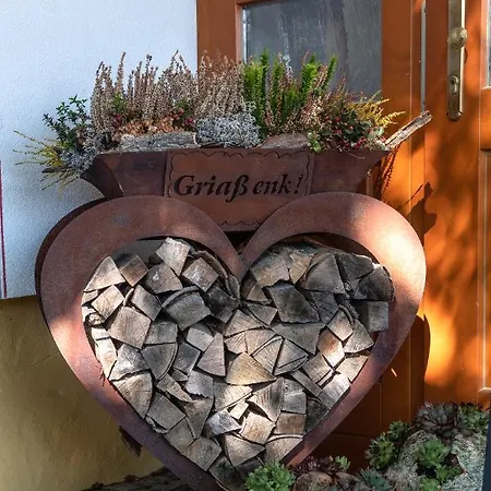 게스트하우스 Zum Fally - Landgasthof 키르히베르크 암 벡셀