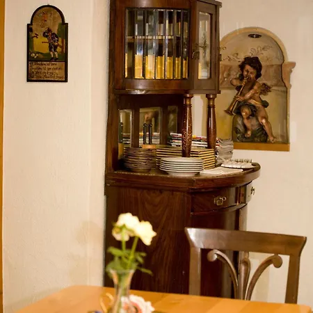 게스트하우스 Zum Fally - Landgasthof