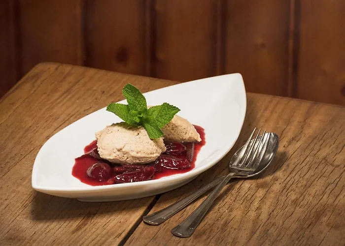 Zum Fally - Landgasthof Guest house Kirchberg am Wechsel