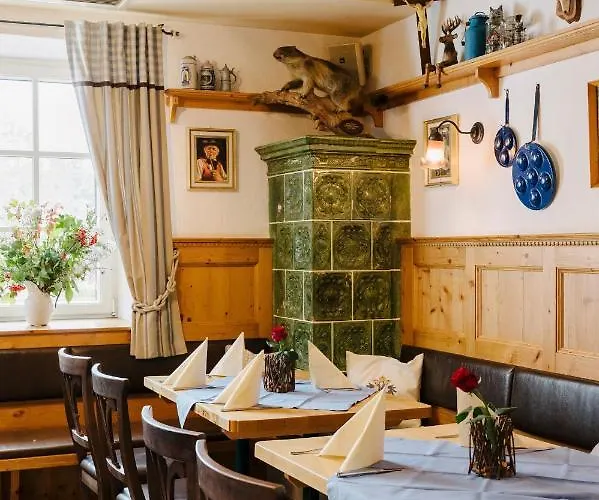 Guest house Zum Fally - Landgasthof Kirchberg am Wechsel