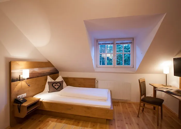 Zum Fally - Landgasthof Guest house