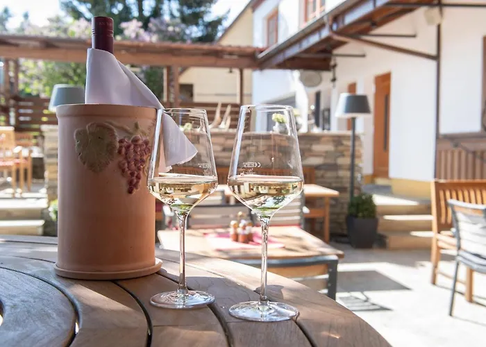 Guest house Zum Fally - Landgasthof Kirchberg am Wechsel